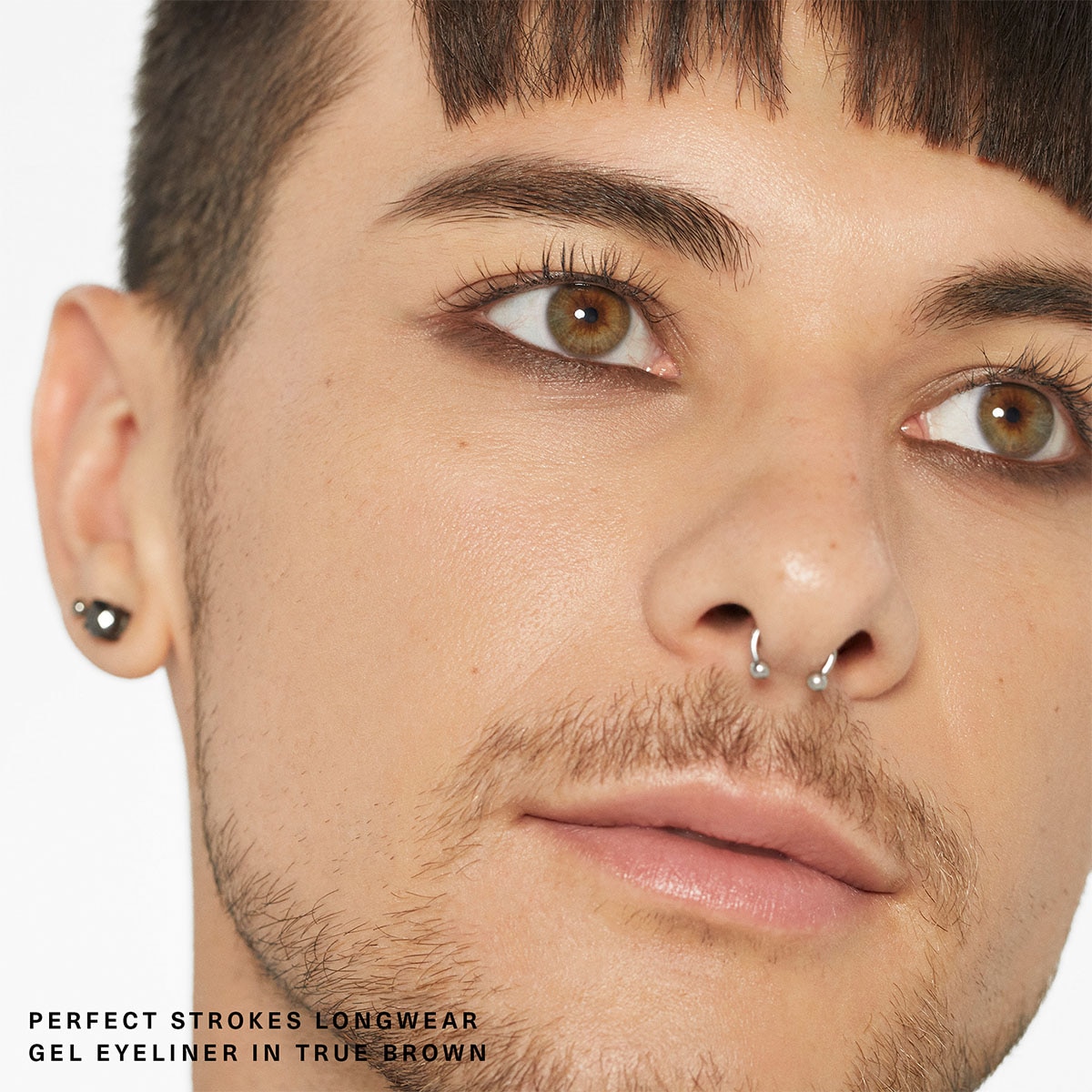PERFECT STROKES (DELINEADOR DE OJOS DE GEL)